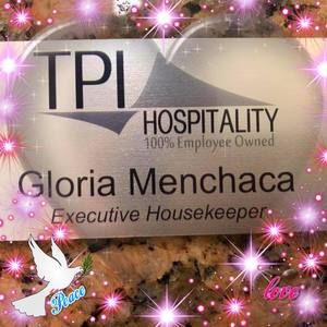 Meet your Posher, Gloria